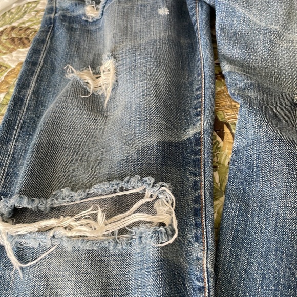AG 17 YR-DAMAGED EX-BOYFRIEND CROPPED RIPPED JEANS - Picture 9 of 10